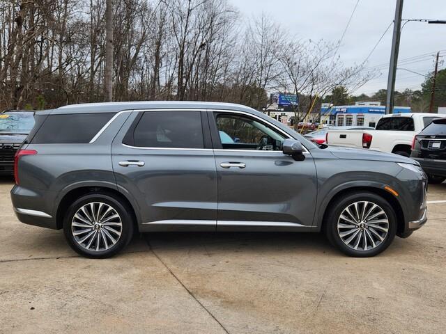 used 2024 Hyundai Palisade car, priced at $40,391