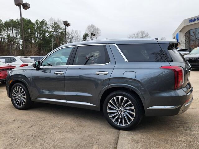 used 2024 Hyundai Palisade car, priced at $40,391