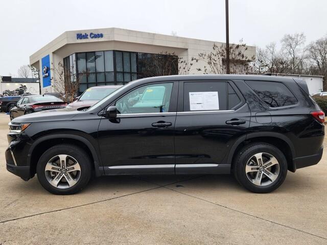 used 2024 Honda Pilot car, priced at $37,500