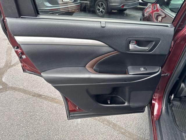 used 2019 Toyota Highlander car, priced at $20,950