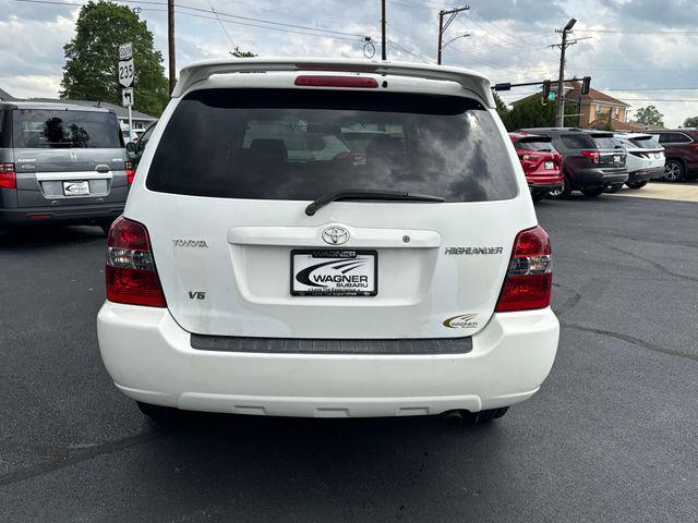 used 2006 Toyota Highlander car, priced at $7,450