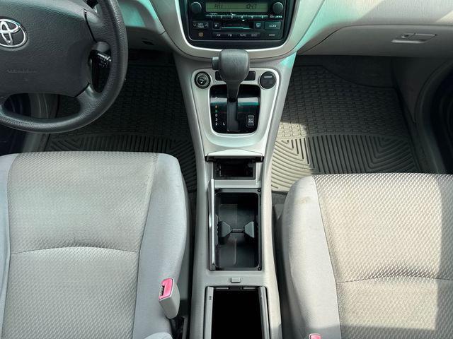 used 2006 Toyota Highlander car, priced at $7,450