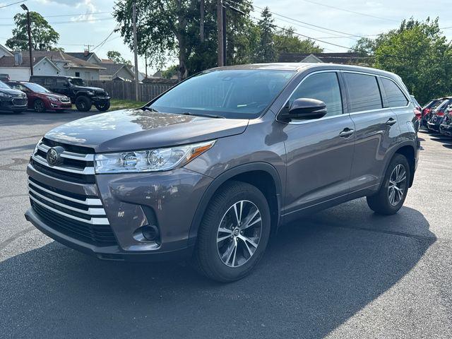 used 2018 Toyota Highlander car, priced at $22,950