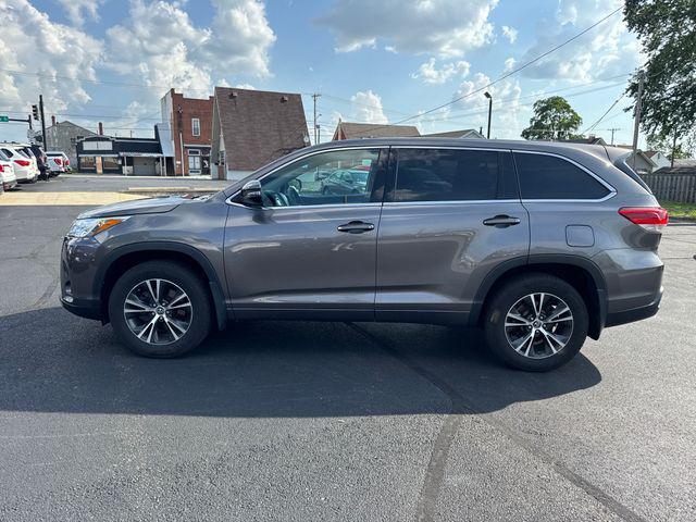 used 2018 Toyota Highlander car, priced at $22,950