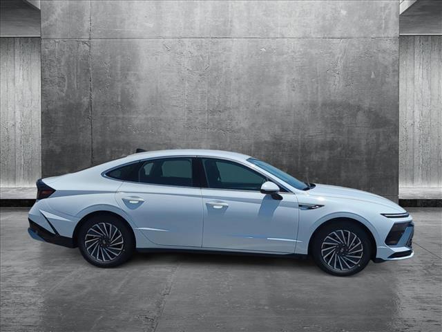 new 2024 Hyundai Sonata Hybrid car, priced at $32,990