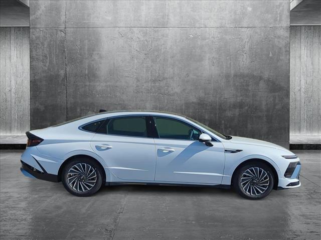 new 2025 Hyundai Sonata Hybrid car, priced at $38,800