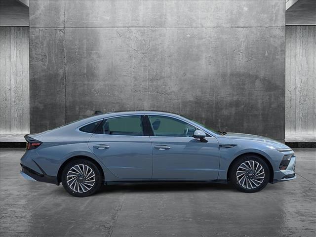 new 2025 Hyundai Sonata Hybrid car, priced at $38,460
