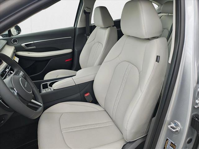 new 2025 Hyundai Sonata Hybrid car, priced at $37,399
