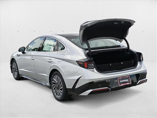 new 2025 Hyundai Sonata Hybrid car, priced at $37,399