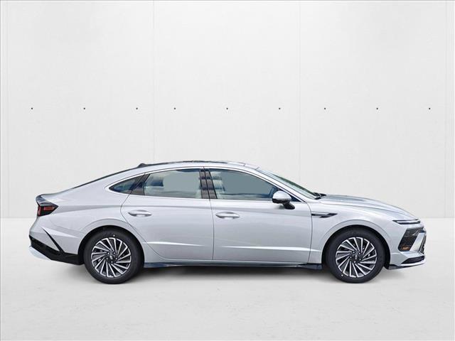 new 2025 Hyundai Sonata Hybrid car, priced at $37,399