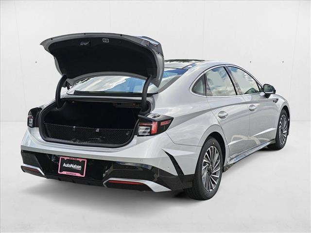 new 2025 Hyundai Sonata Hybrid car, priced at $37,399