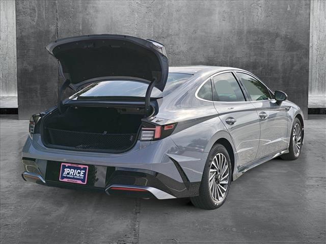 used 2024 Hyundai Sonata Hybrid car, priced at $32,510