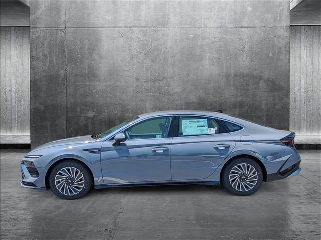 used 2024 Hyundai Sonata Hybrid car, priced at $32,510