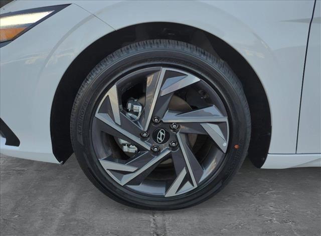 new 2025 Hyundai Elantra car, priced at $26,304