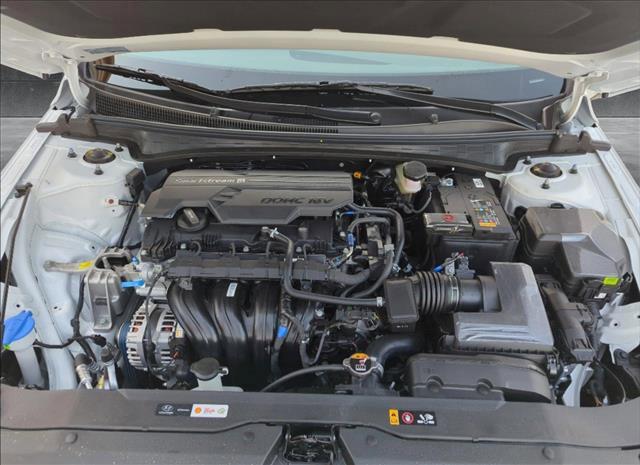 new 2025 Hyundai Elantra car, priced at $26,304