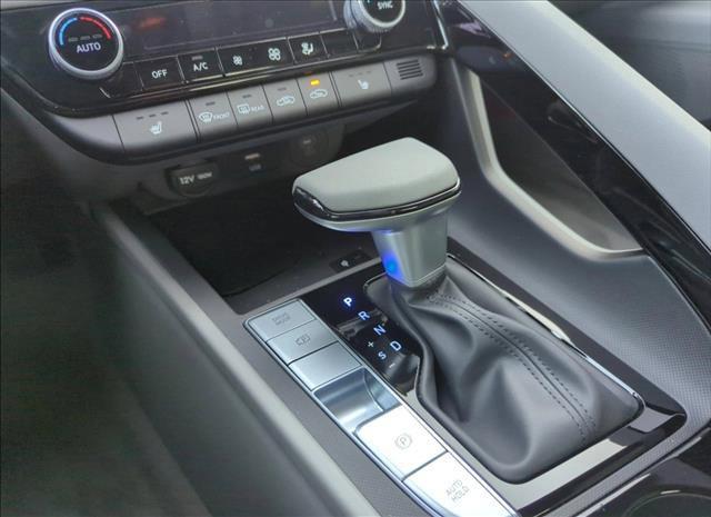 new 2025 Hyundai Elantra car, priced at $26,304