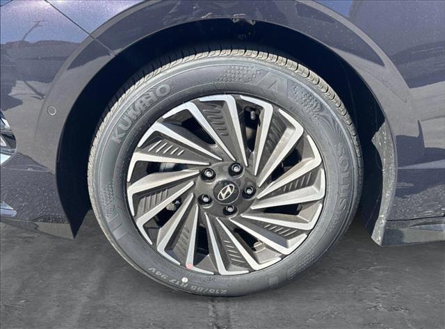 new 2025 Hyundai Sonata Hybrid car, priced at $38,130
