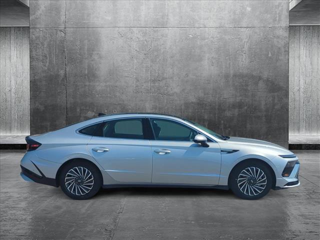 new 2025 Hyundai Sonata Hybrid car, priced at $38,501
