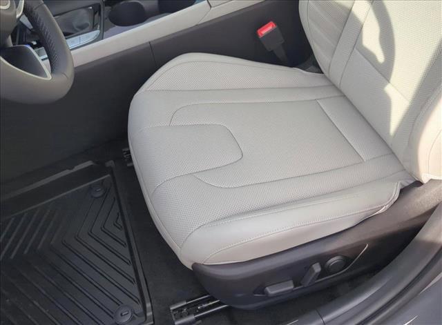 new 2025 Hyundai Elantra car, priced at $27,607
