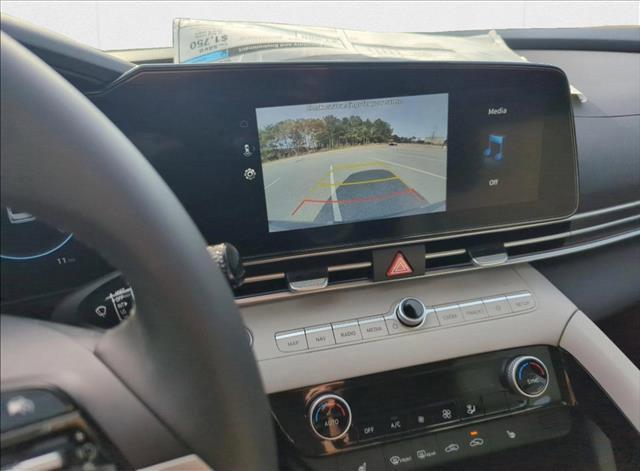 new 2025 Hyundai Elantra car, priced at $27,407