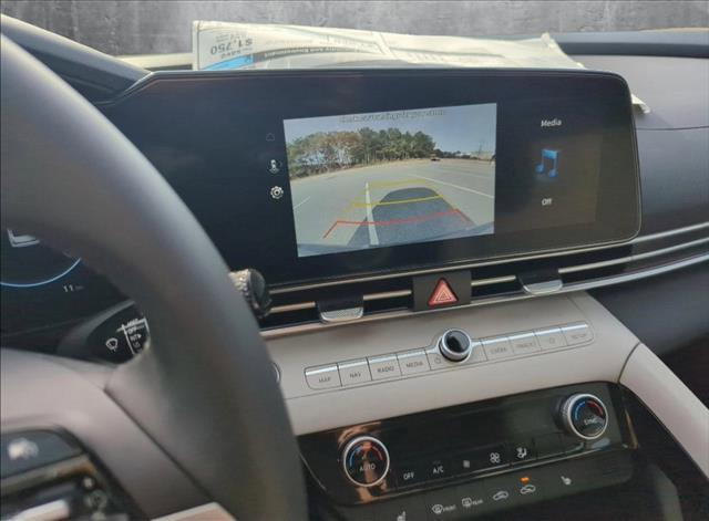 new 2025 Hyundai Elantra car, priced at $27,607