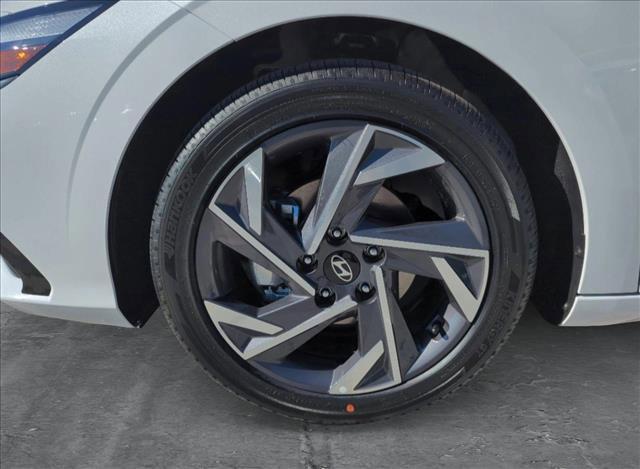 new 2025 Hyundai Elantra car, priced at $26,313