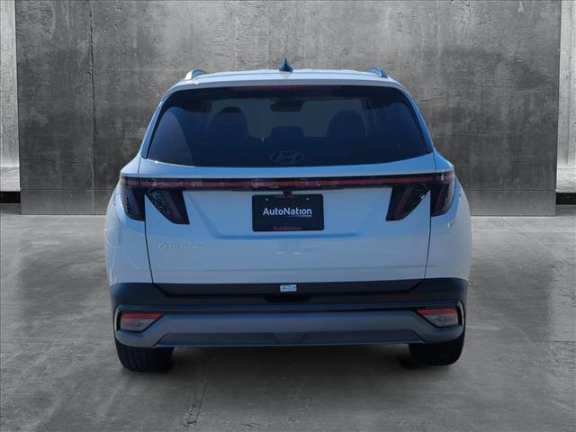 new 2025 Hyundai TUCSON Hybrid car, priced at $37,677