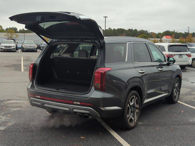 used 2024 Hyundai Palisade car, priced at $42,897