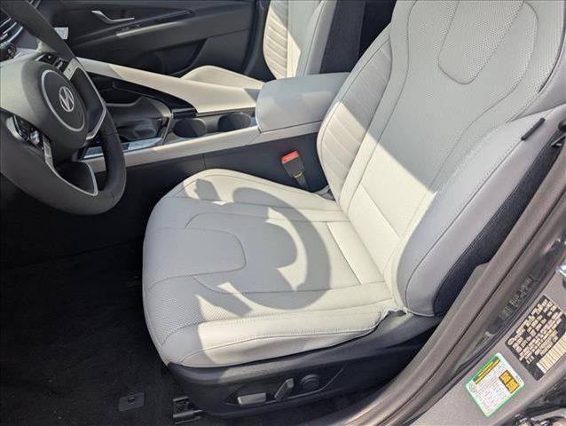 new 2025 Hyundai Elantra car, priced at $27,758