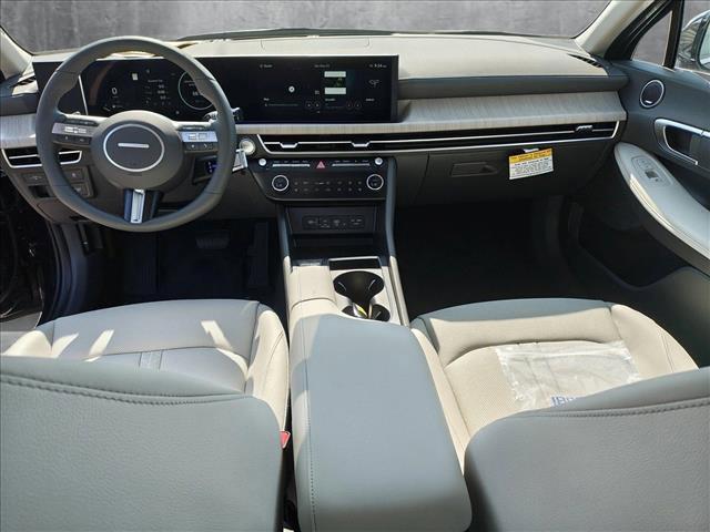 new 2025 Hyundai Sonata Hybrid car, priced at $38,460