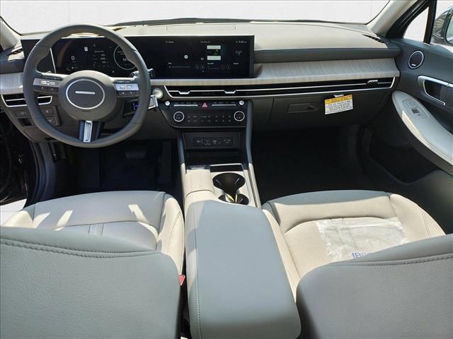 new 2025 Hyundai Sonata Hybrid car, priced at $37,299