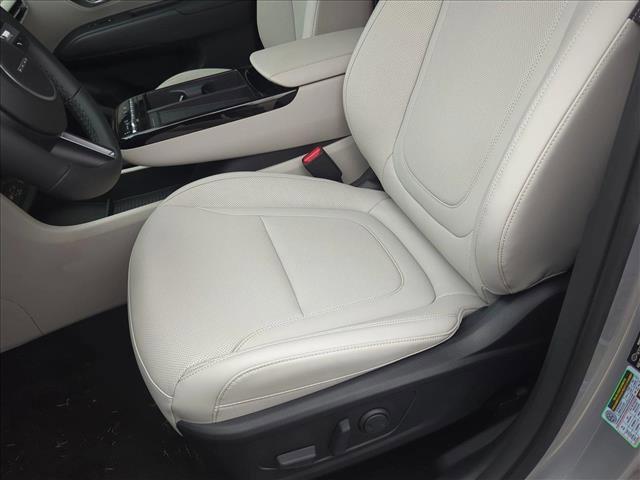 new 2025 Hyundai TUCSON Hybrid car, priced at $37,215
