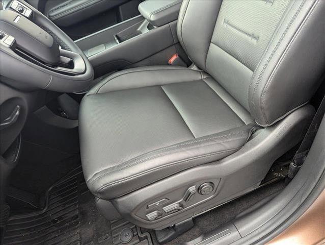 new 2025 Hyundai Santa Fe car, priced at $47,081
