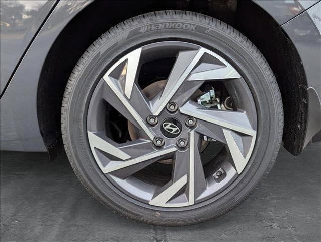 new 2025 Hyundai Elantra car, priced at $31,140