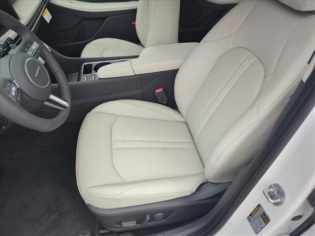 new 2025 Hyundai Sonata Hybrid car, priced at $38,795
