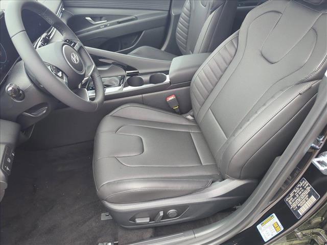 new 2025 Hyundai Elantra car, priced at $30,717