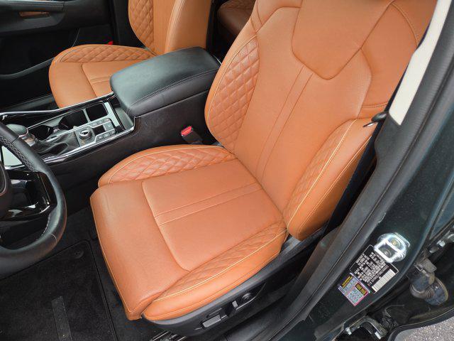 used 2022 Kia Sorento car, priced at $31,999