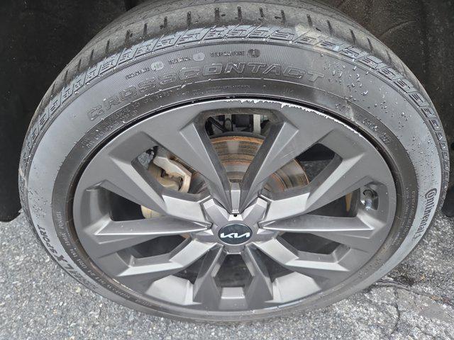 used 2022 Kia Sorento car, priced at $31,999