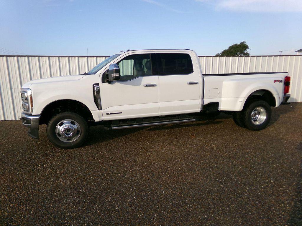new 2025 Ford F-350 car, priced at $81,009