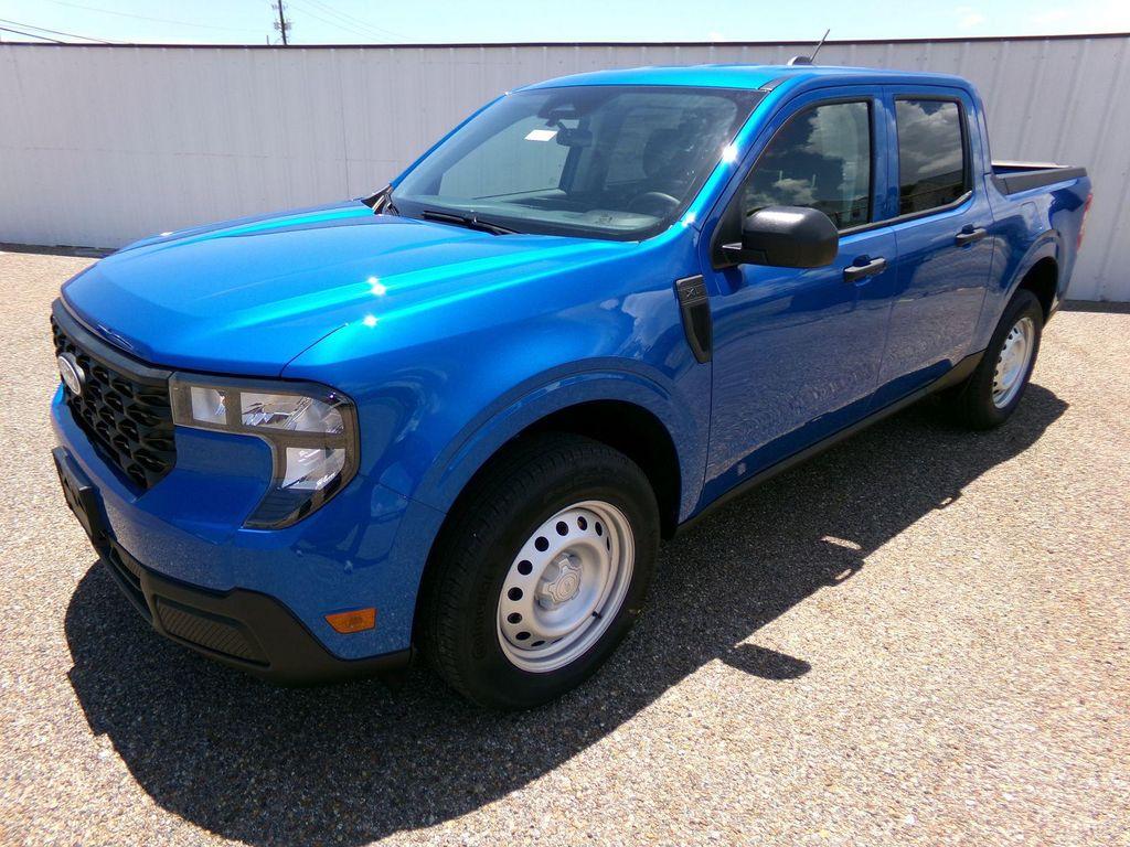 new 2025 Ford Maverick car, priced at $28,456