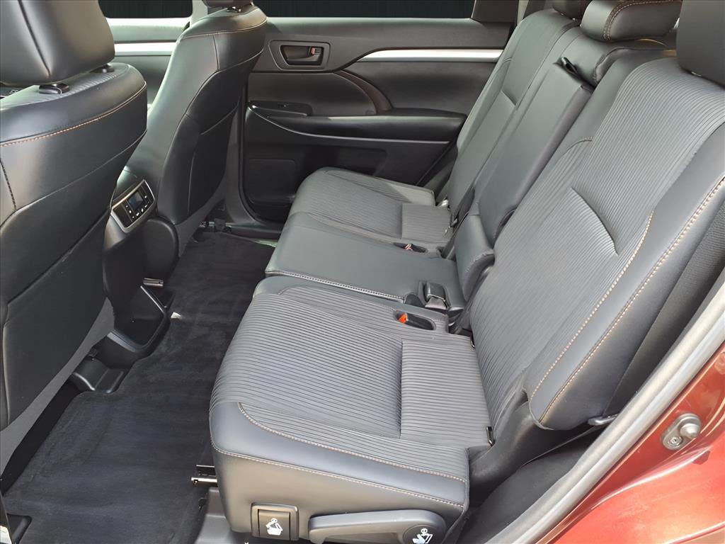 used 2018 Toyota Highlander car, priced at $16,912