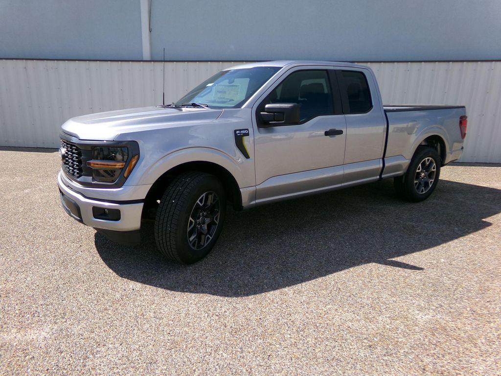 new 2025 Ford F-150 car, priced at $40,493