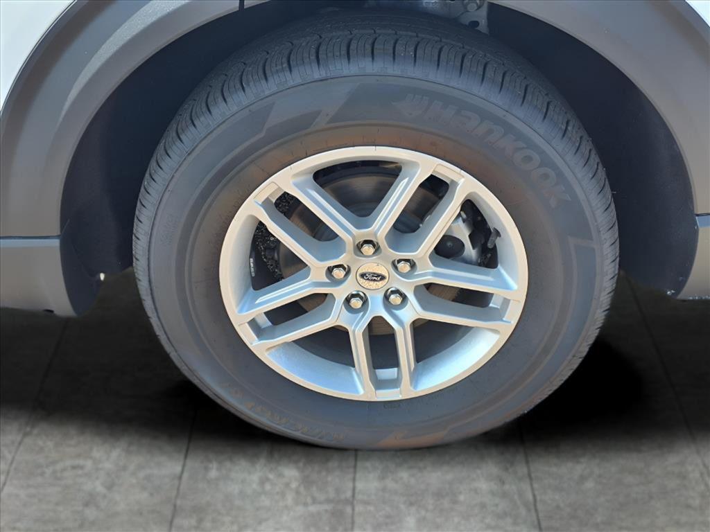 new 2025 Ford Explorer car, priced at $39,203