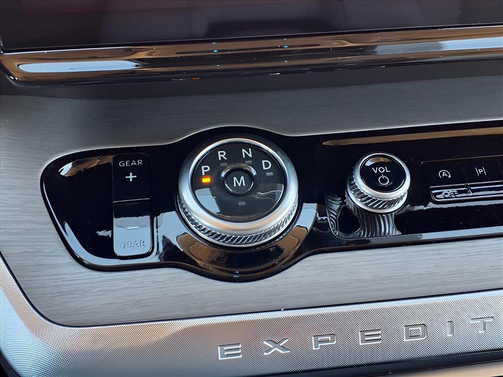 new 2025 Ford Expedition car, priced at $77,541