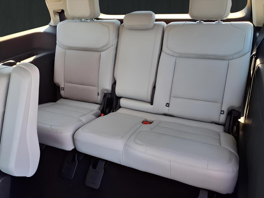 new 2025 Ford Expedition car, priced at $77,541