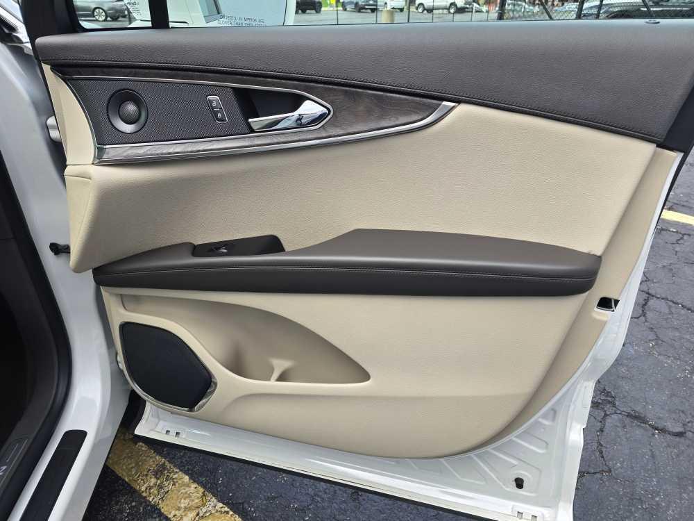 used 2020 Lincoln Nautilus car, priced at $30,895