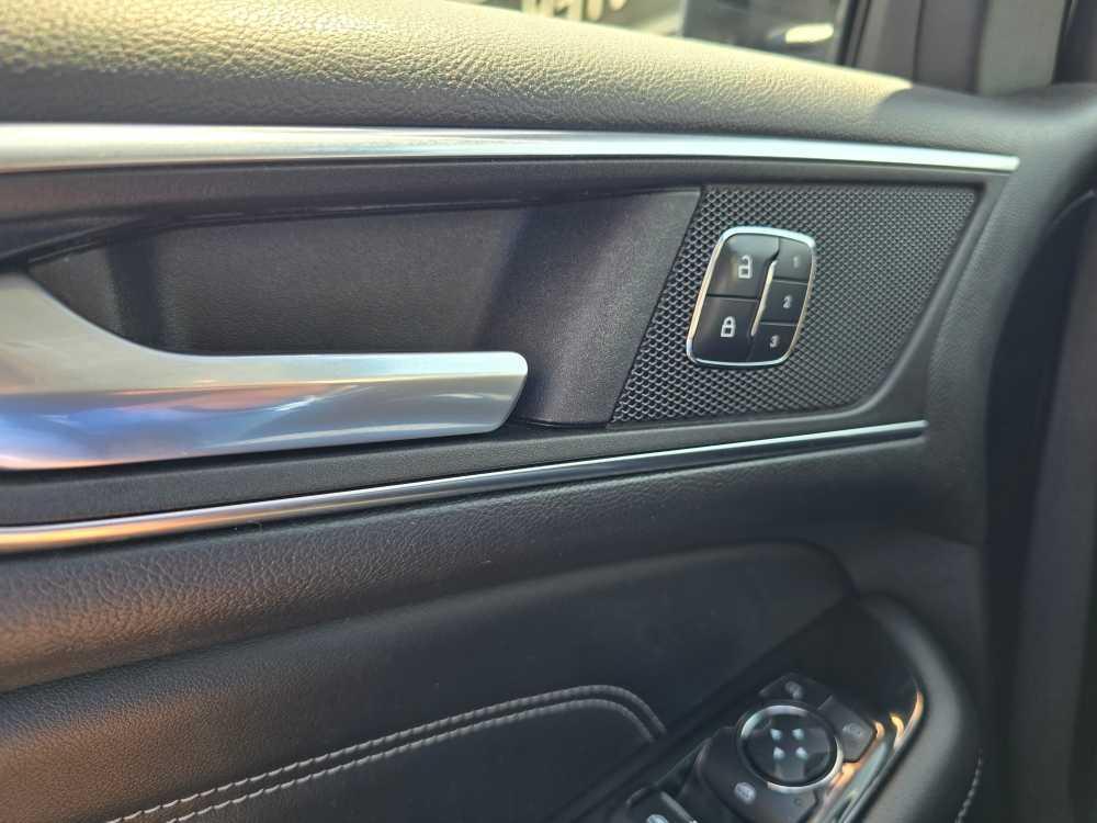 used 2015 Ford Edge car, priced at $11,695