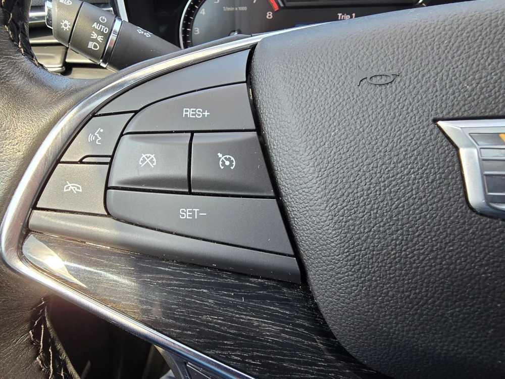 used 2021 Cadillac XT5 car, priced at $33,895