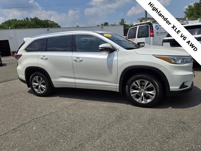 used 2015 Toyota Highlander car, priced at $17,995
