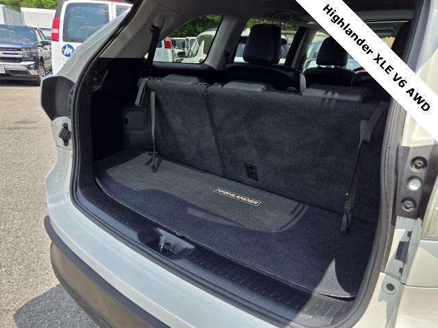 used 2015 Toyota Highlander car, priced at $17,995